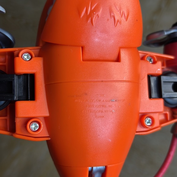 Fisher-Price IMAGINEXT Flying Tiger Shark Plane - Picture 7 of 7